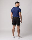 Short Corrida Dupla Camada preto, de costas (imagem criada com IA)